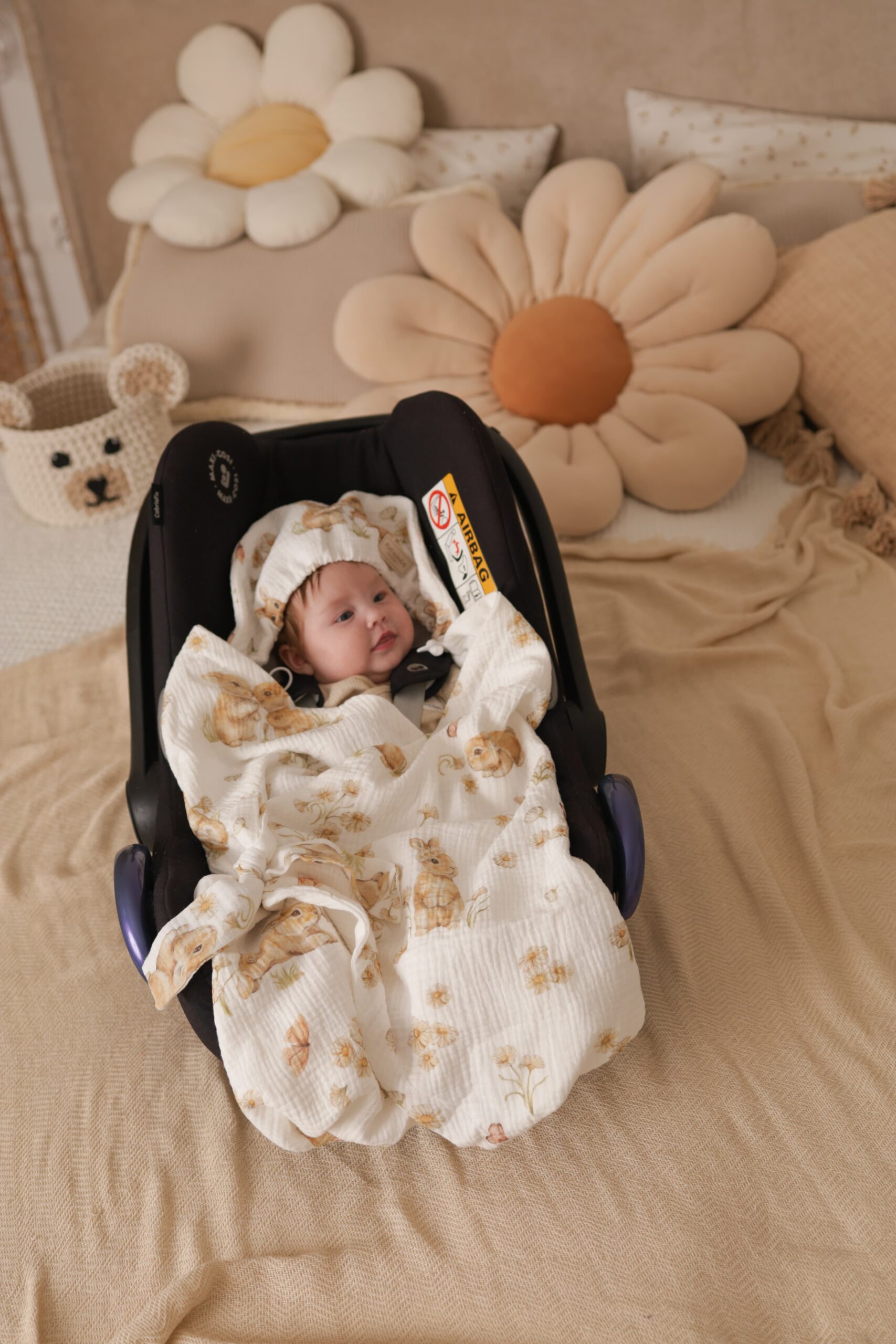 Couverture d’ete pour siege auto Daisy Bunnies – MotulinKa
