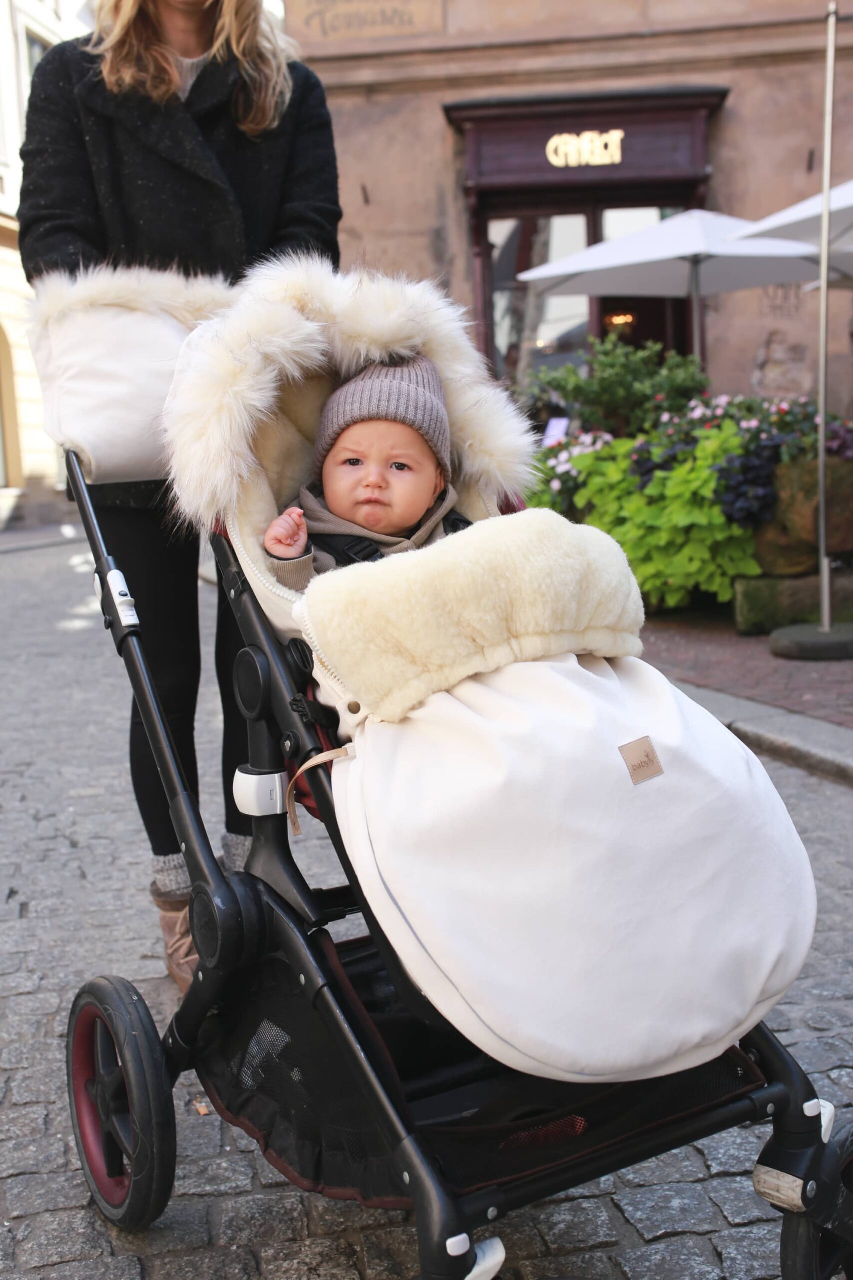 Chanceliere en laine de mouton pour siege auto et poussette Cream – BabyLy – Image 5