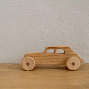 petite voiture « traction » frêne et érable