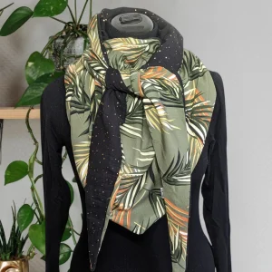 Chèche, écharpe, foulard triangle | Mi-saison | Jardin tissé noir