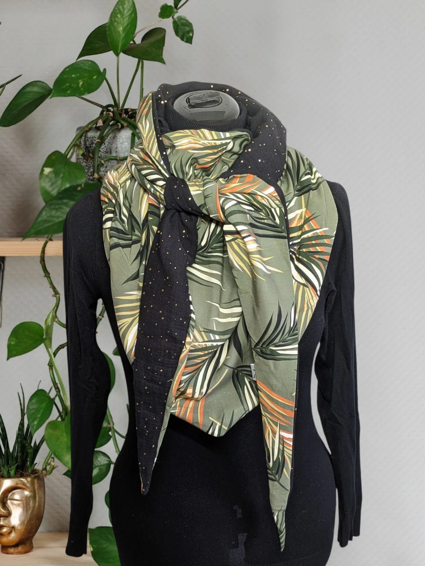 Chèche, écharpe, foulard triangle | Mi-saison | Jardin tissé noir