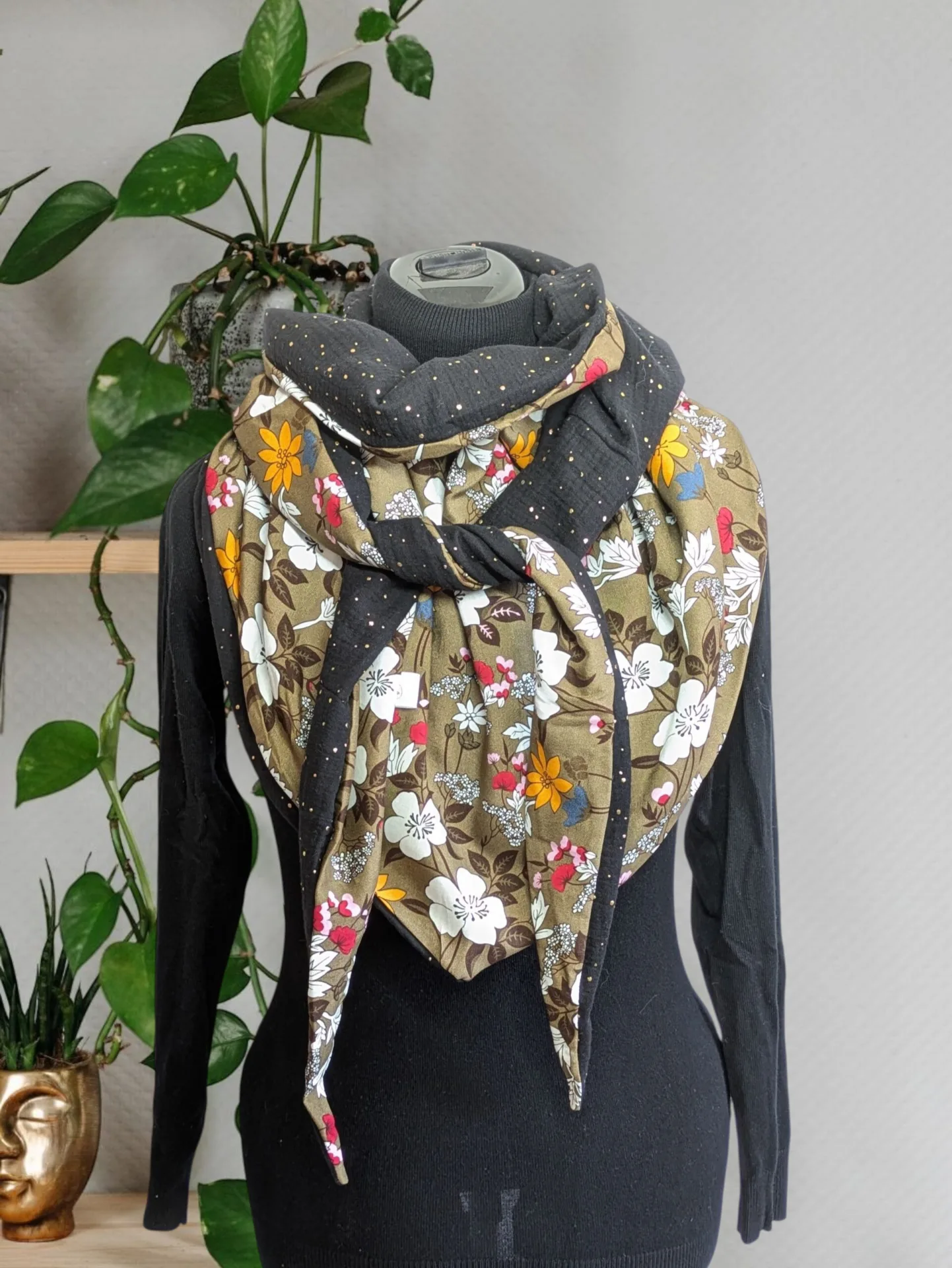 Chèche écharpe foulard triangle | Mi-saison | Douce floraison – Image 2