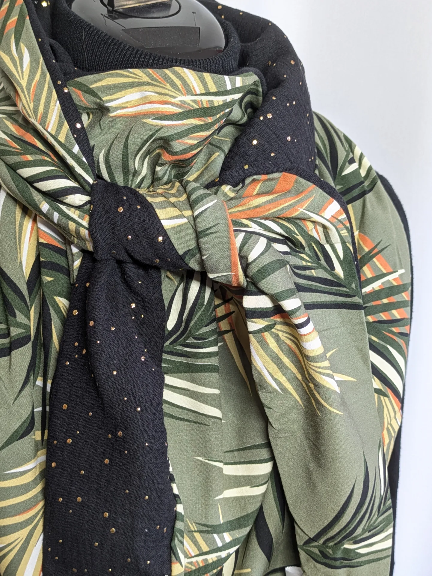 Chèche, écharpe, foulard triangle | Mi-saison | Jardin tissé noir – Image 4