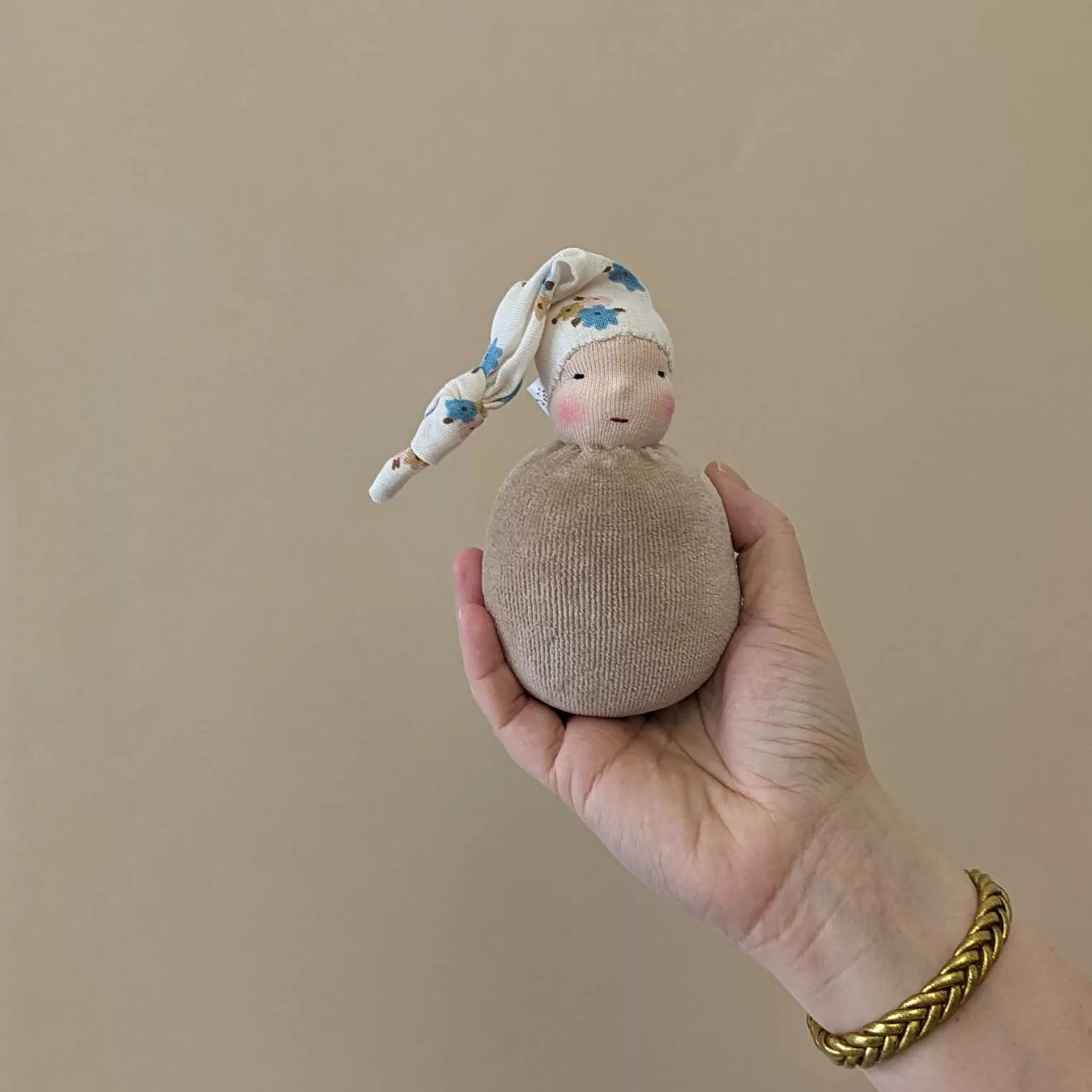 Doudou Waldorf Pocket (Café au lait) – Image 3
