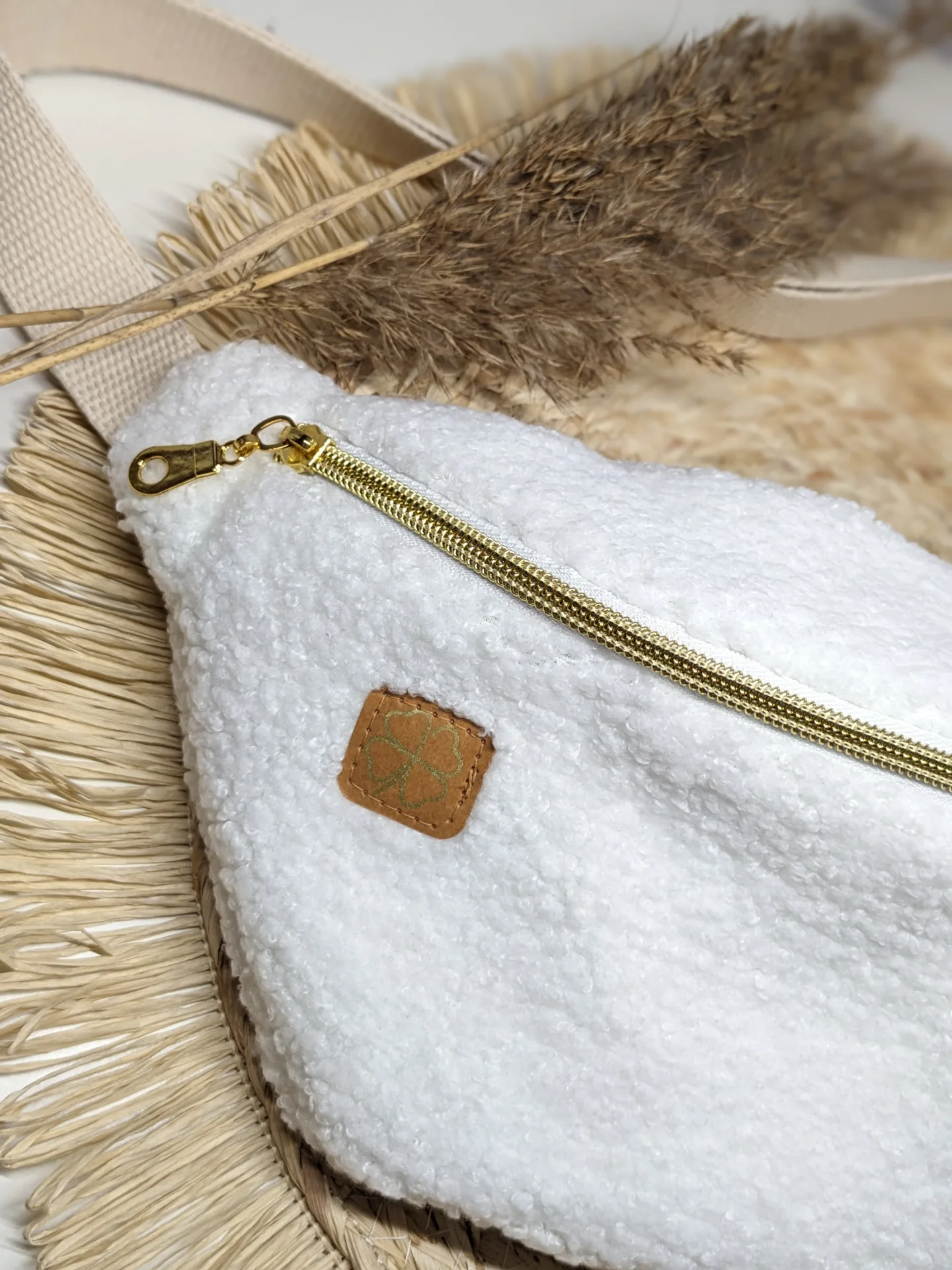 Sac banane imitation mouton – Image 3