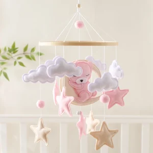 Mobile bébé – Orla l’oursonne