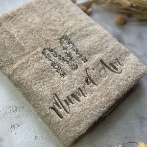 Drap de bain personnalisé brodé